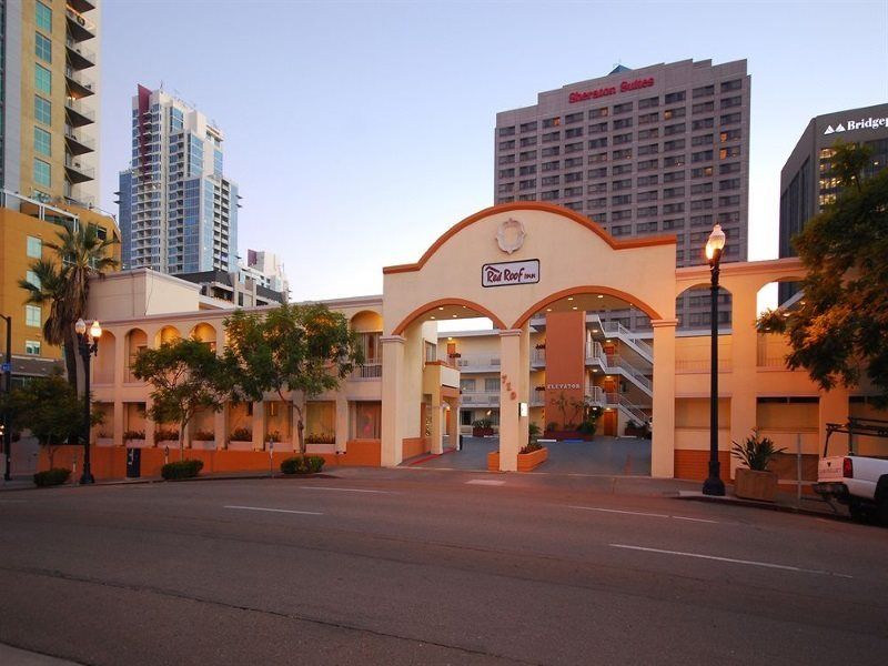 Baymont By Wyndham San Diego Downtown Motel Exterior photo