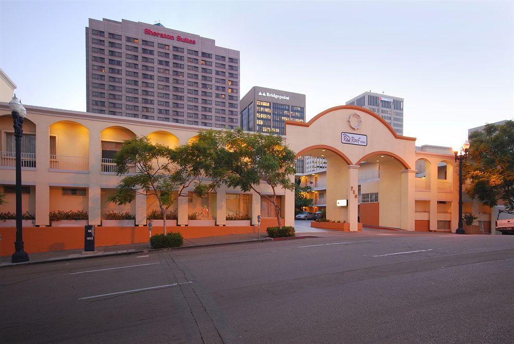 Baymont By Wyndham San Diego Downtown Motel Exterior photo